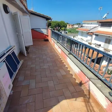 Holiday home Villino Con Giardino A 10 Minuti A Piedi Dal Mare E Vicino A Roma
