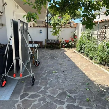 Villino Con Giardino A 10 Minuti A Piedi Dal Mare E Vicino A Roma *