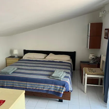 Villino Con Giardino A 10 Minuti A Piedi Dal Mare E Vicino A Roma